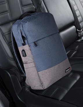 Mochila porta laptop Techzone Strong 15.6 pulgadas