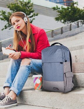 Mochila porta laptop Techzone Strong 15.6 pulgadas