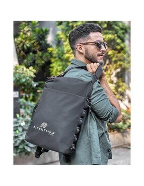 Mochila con portalaptop Ascentials Pro Blaze impermeable unisex