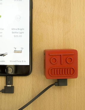 Batería portátil KIKKERLAND 600 mAh US153-RD