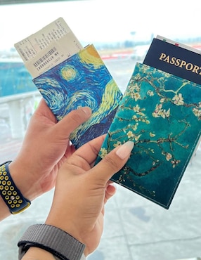 Porta pasaporte Mamá Pulpo Almendro en Flor