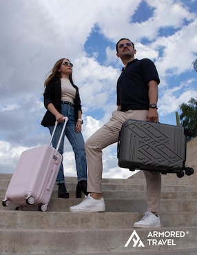 Maleta con ruedas de mano Armored Travel