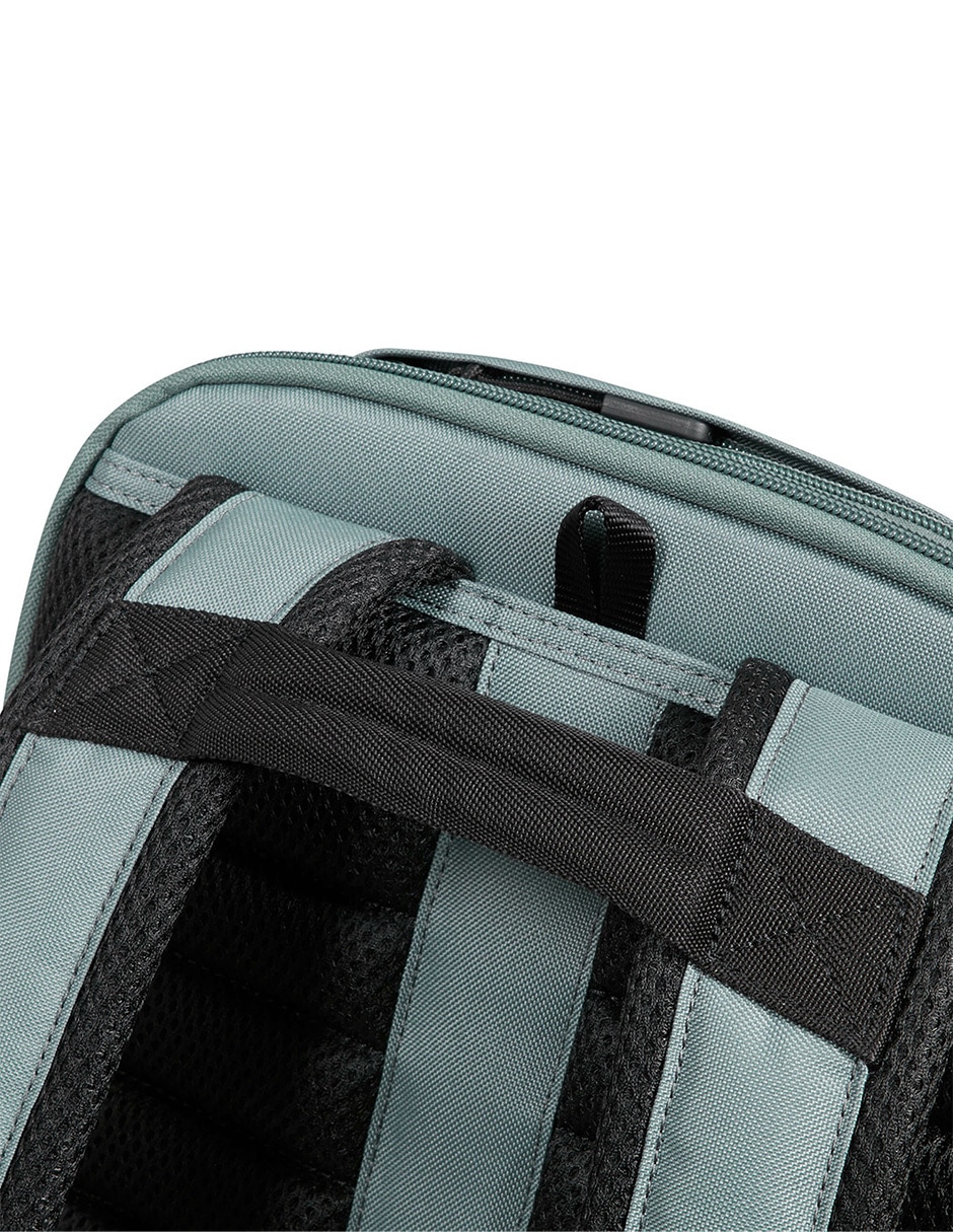 Mochila porta laptop Stackd Biz 14 pulgadas 13