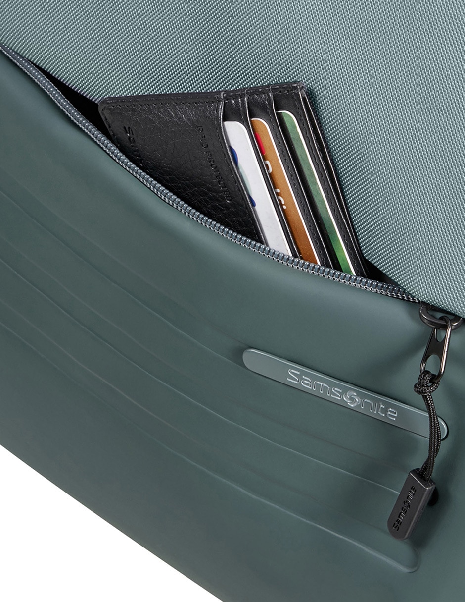 Mochila porta laptop Stackd Biz 14 pulgadas 10