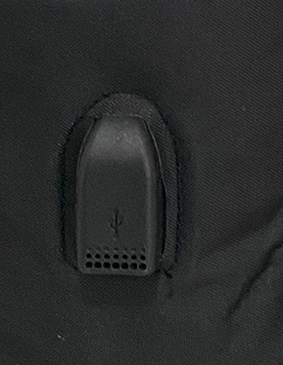 Mochila porta laptop 15 pulgadas 8