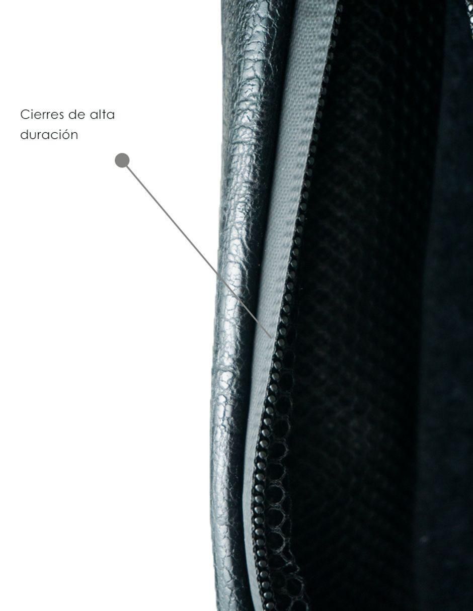 Neceser impermeable de cuero 7