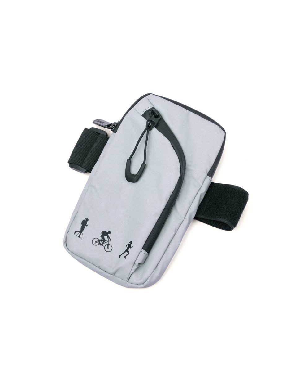 Esctuche para viaje